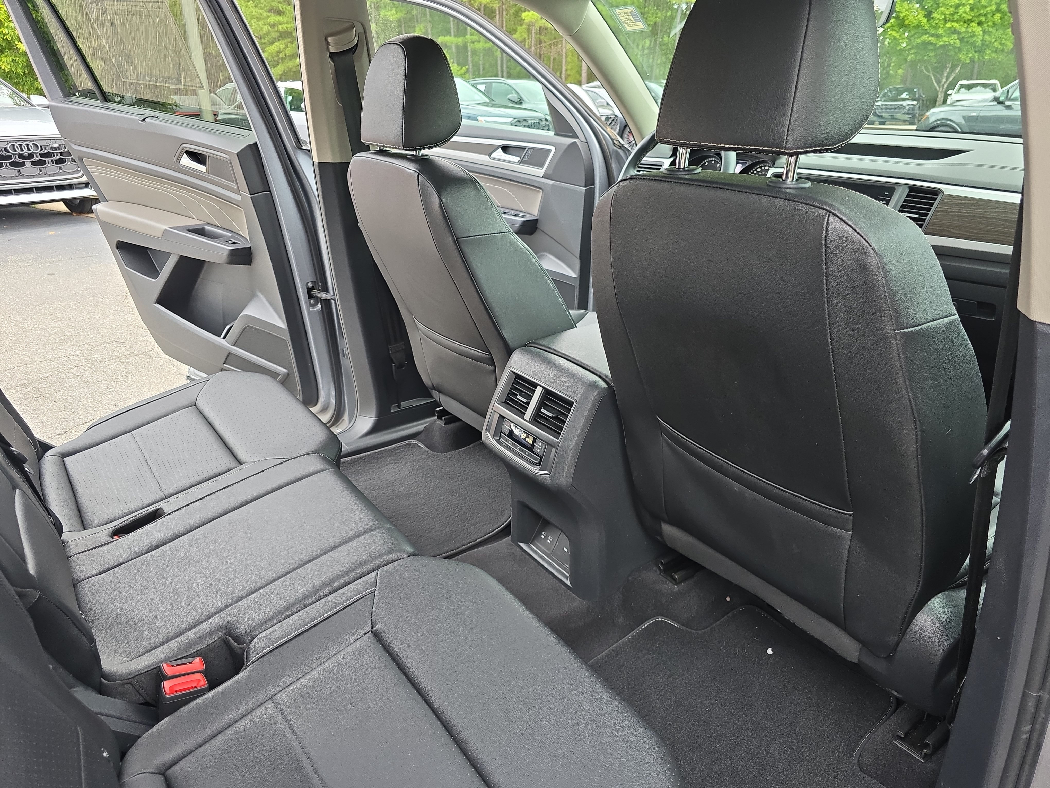 Used 2021 Volkswagen Atlas SE AWD/4WD image 11