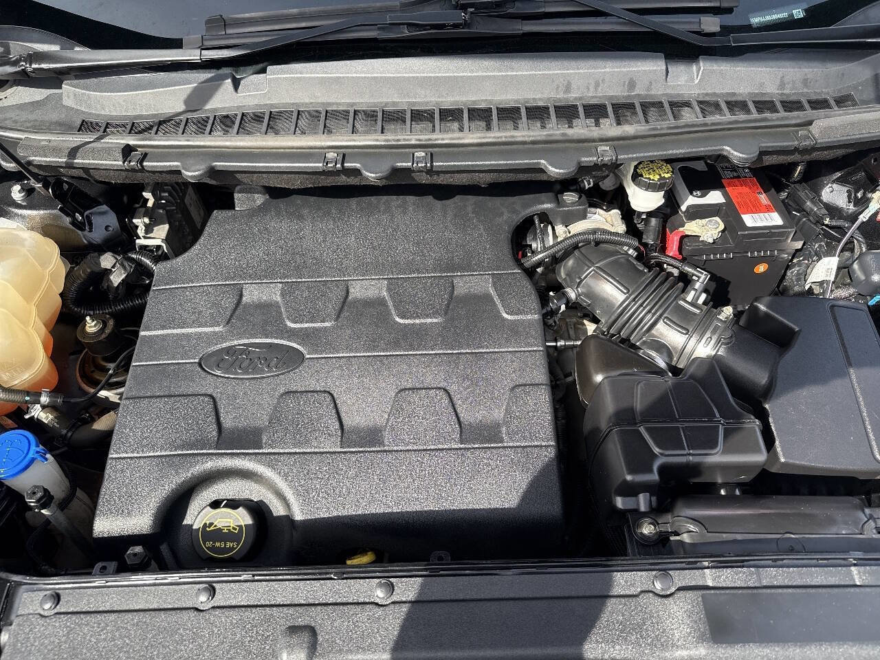 Used 2018 Ford Edge SEL w/ SEL Appearance Package image 12