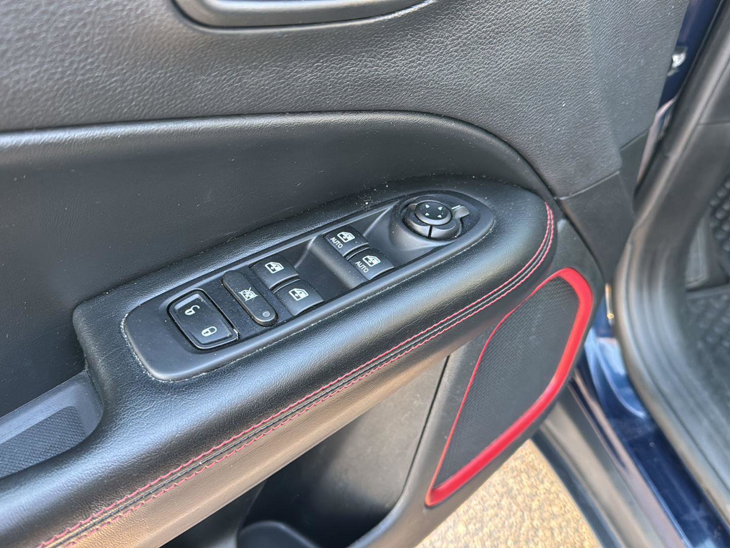 Used 2019 Jeep Compass Trailhawk AWD/4WD image 26