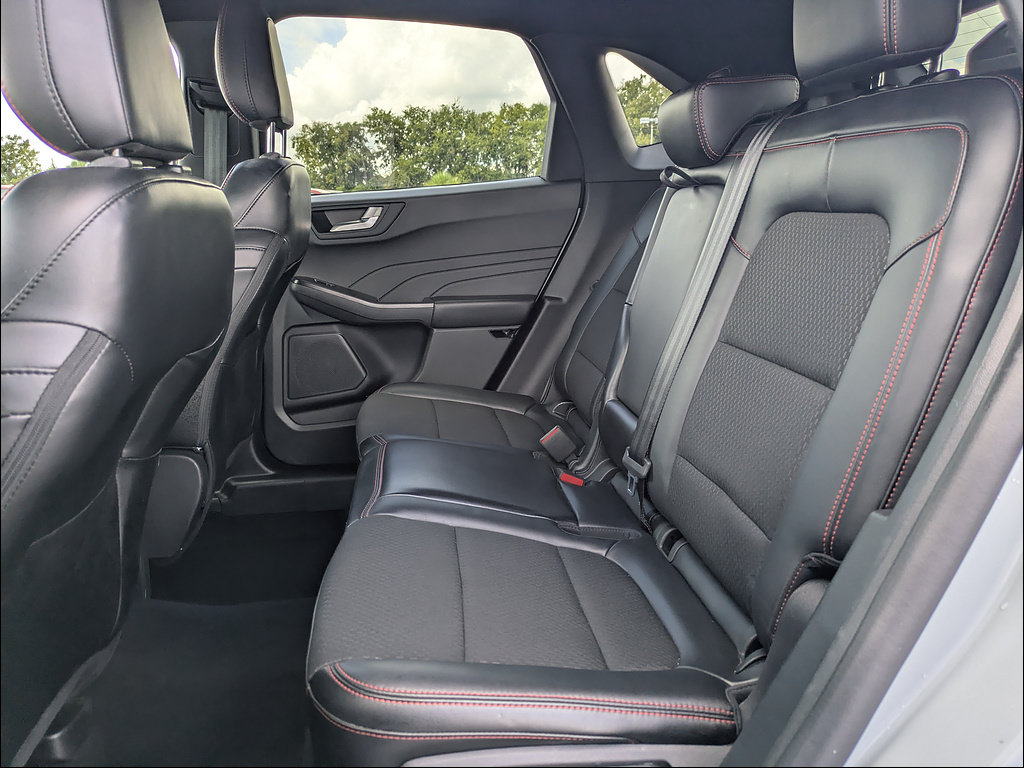 Used 2025 Ford Escape ST-Line FWD image 15