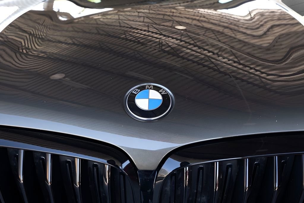 Used 2022 BMW X5 xDrive40i w/ M Sport Package AWD/4WD image 15