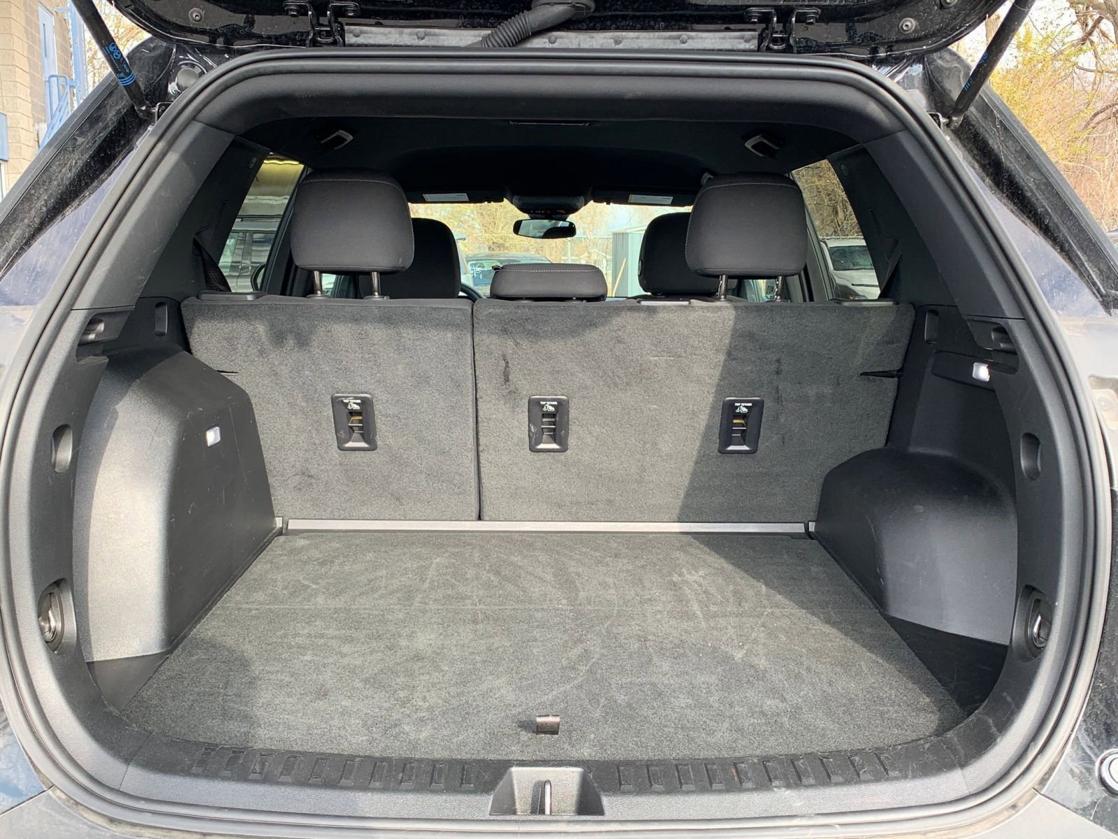 Used 2025 Chevrolet Equinox LT image 30