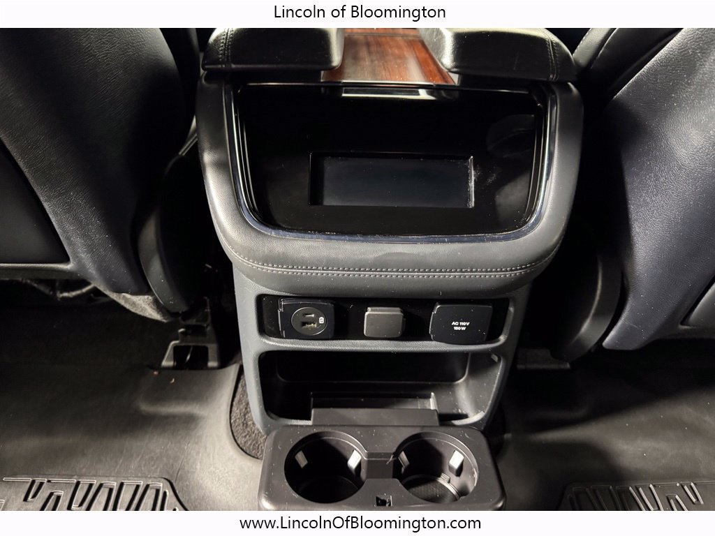 Certified 2023 Lincoln Navigator Reserve AWD/4WD image 13