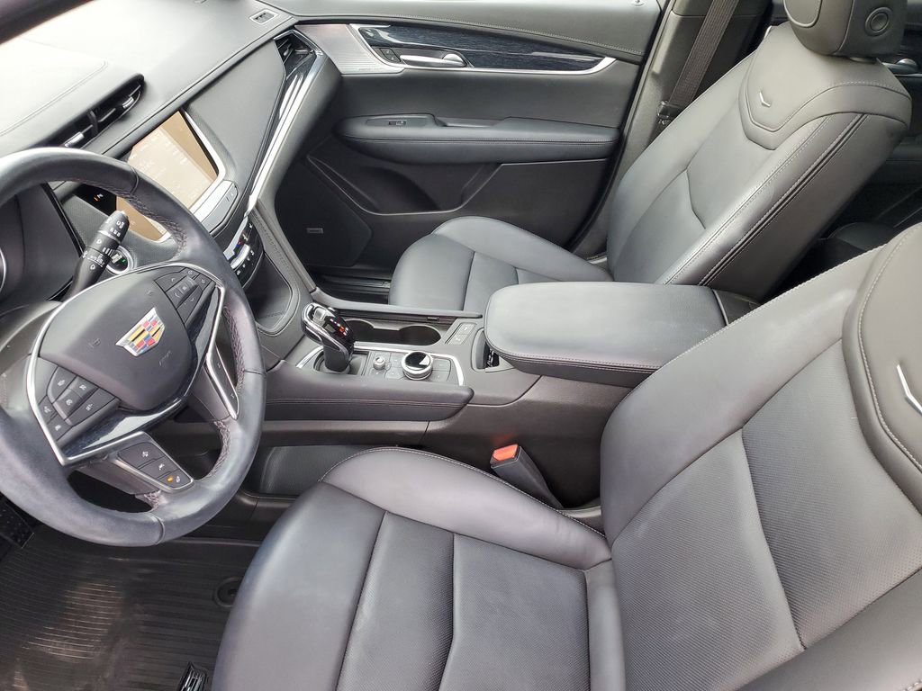 Used 2024 Cadillac XT5 Premium Luxury image 5