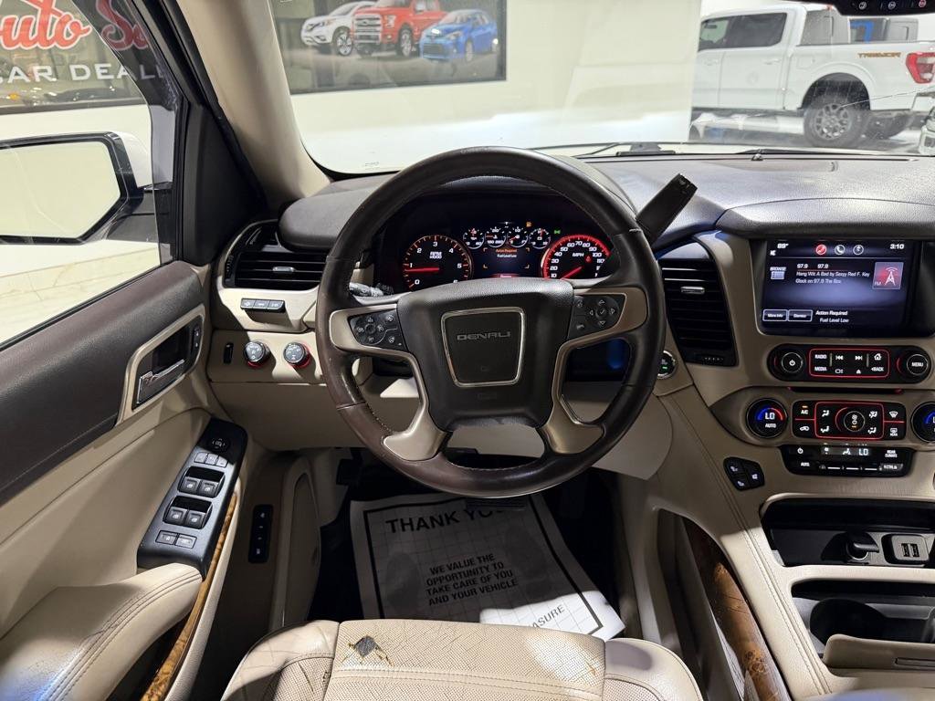 Used 2015 GMC Yukon Denali w/ Touring Package AWD/4WD image 30
