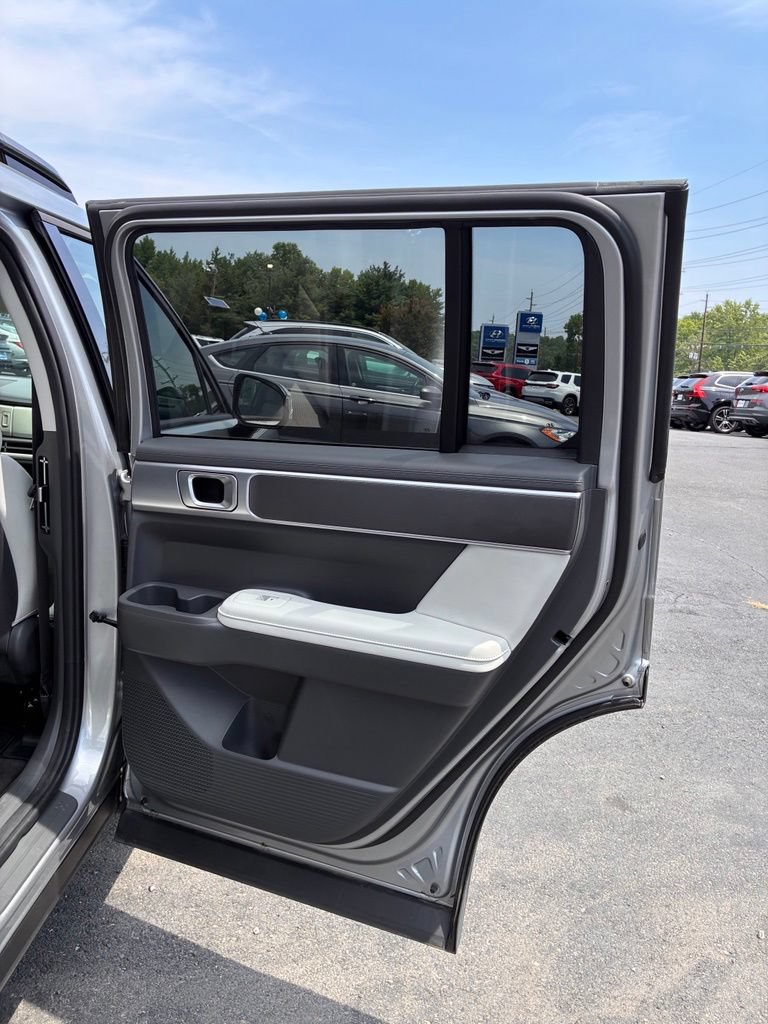 Used 2025 Hyundai Santa Fe SEL AWD/4WD image 46
