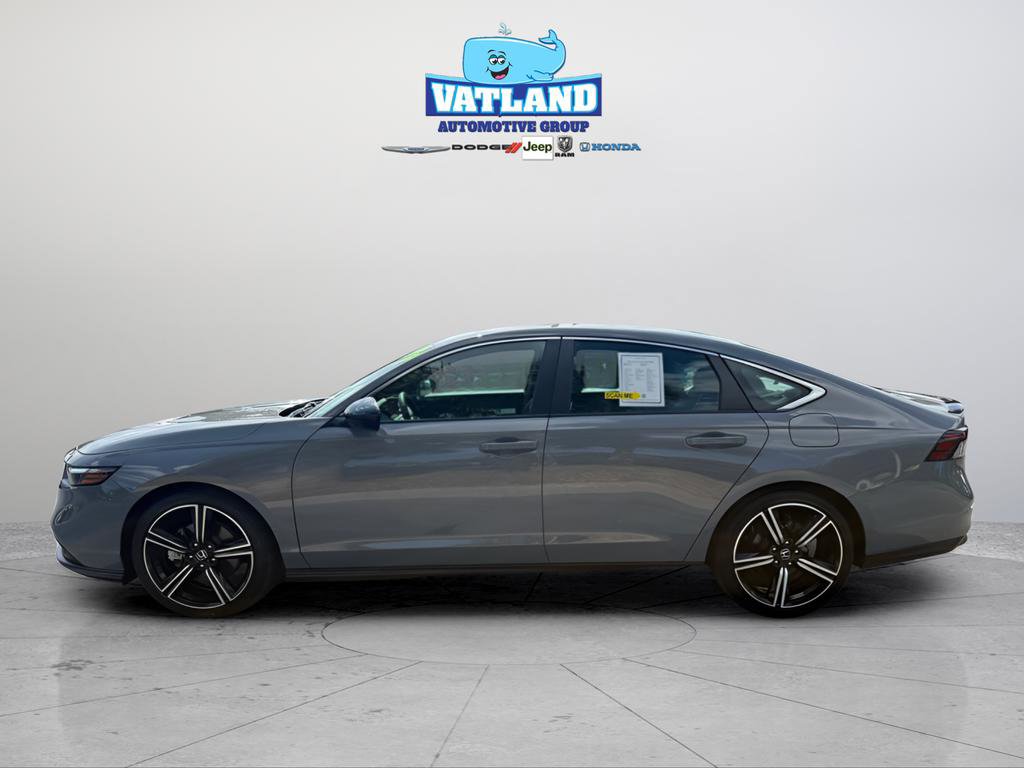 Used 2024 Honda Accord Sport image 2