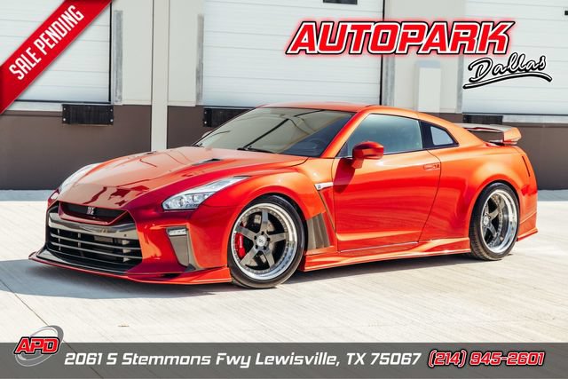 Used 2009 Nissan GT-R Premium AWD/4WD image 1