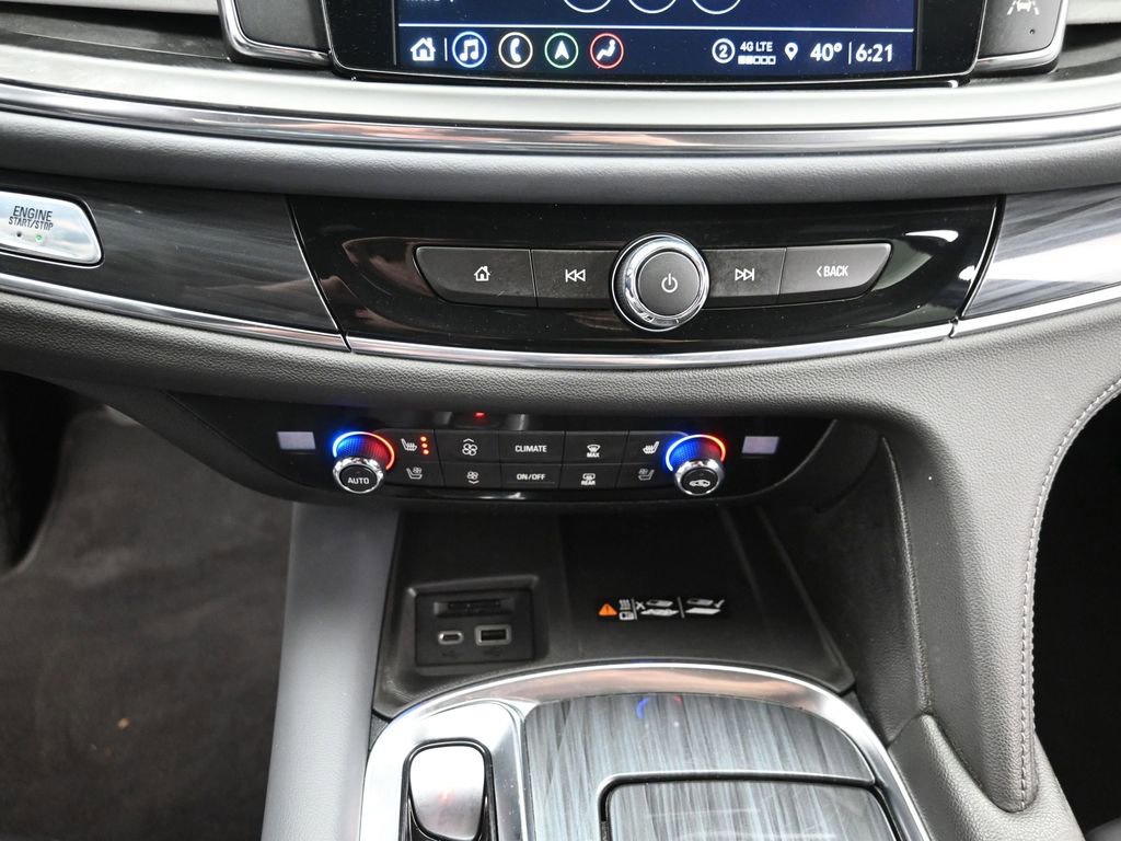Used 2024 Buick Enclave Premium image 27