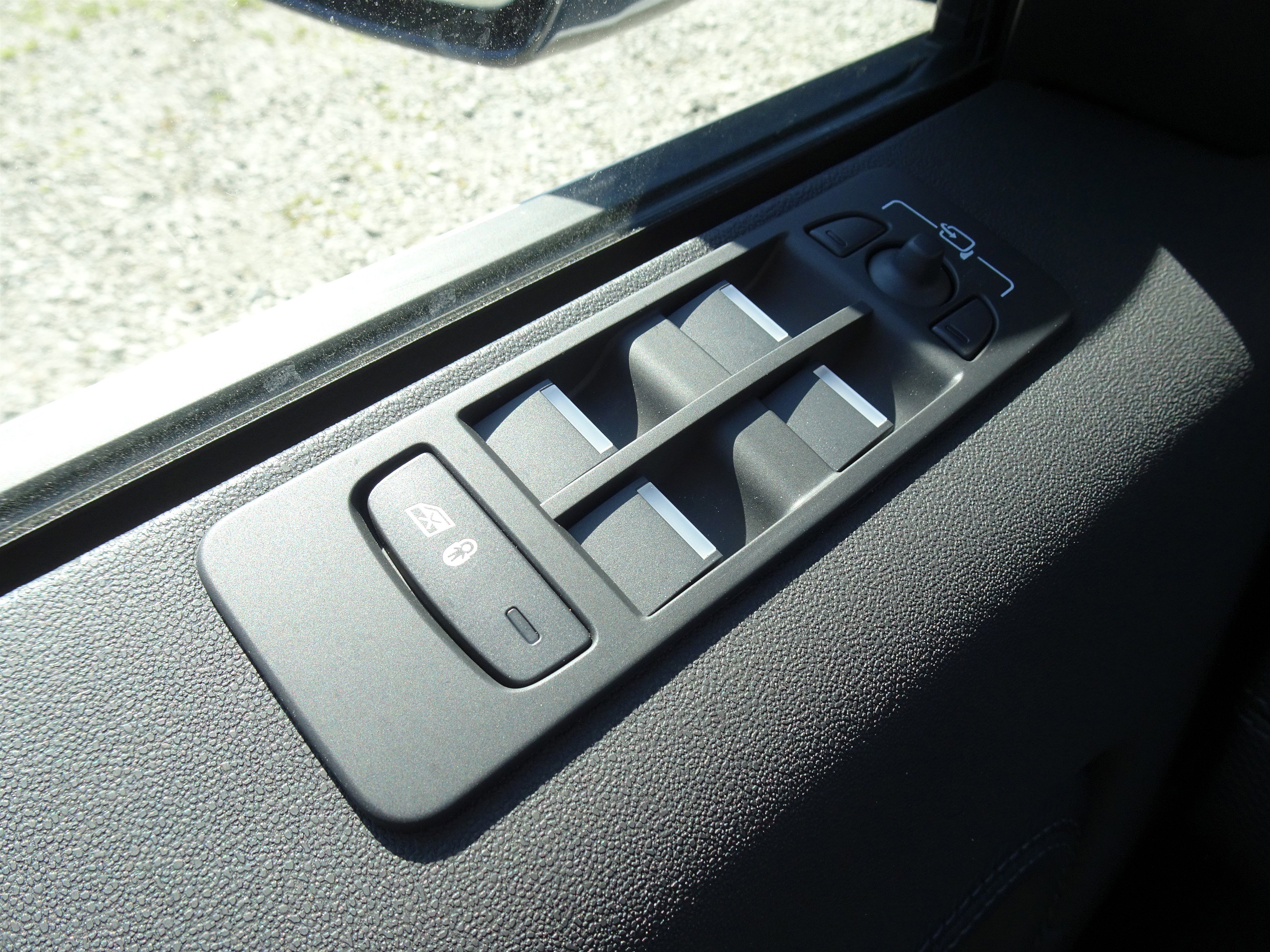 New 2025 Land Rover Discovery Sport Dynamic SE image 29