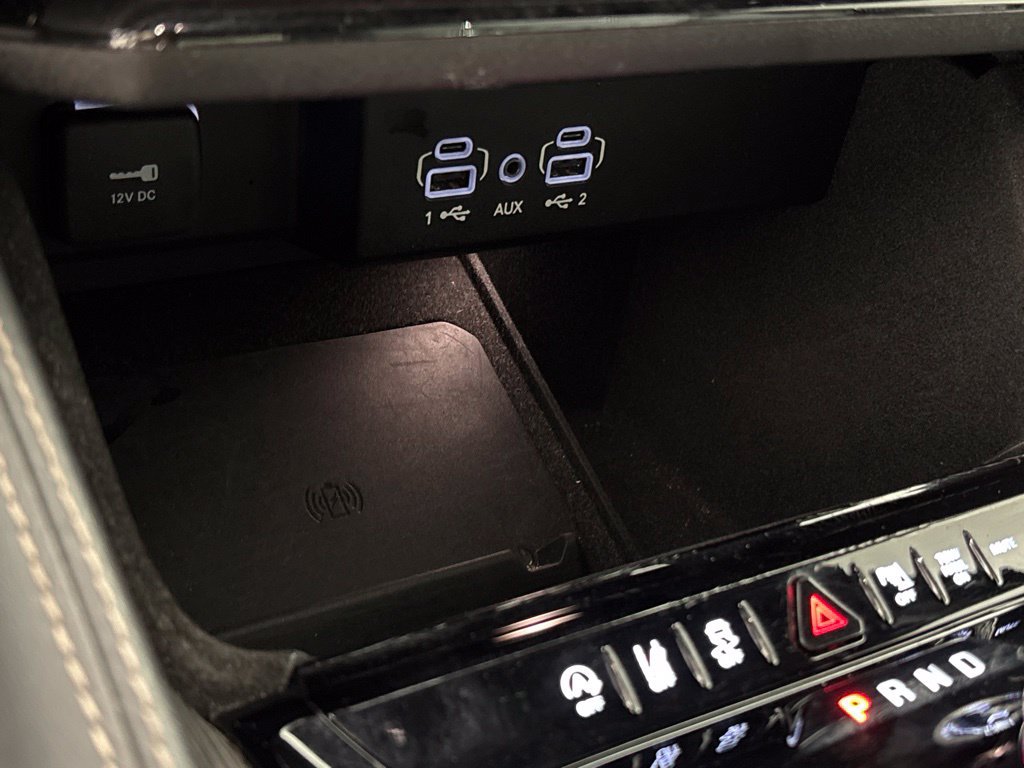 Used 2024 Jeep Wagoneer L Series II RWD image 45