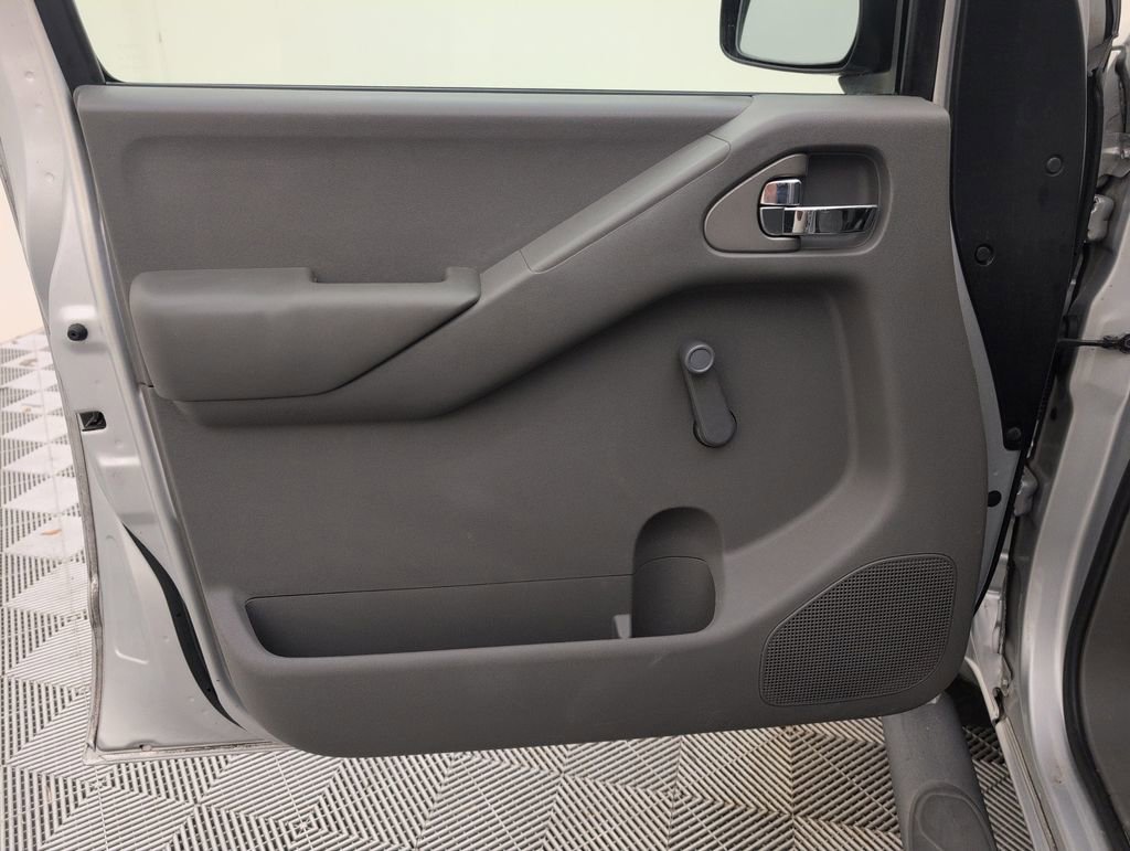 Used 2007 Nissan Frontier SE RWD image 29