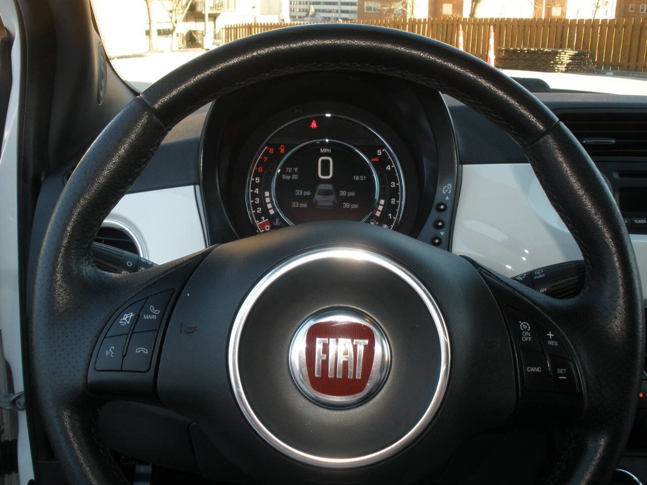 Used 2015 FIAT 500 Sport w/ Comfort/Convenience Group image 33
