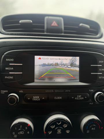 Used 2016 Kia Soul + image 14