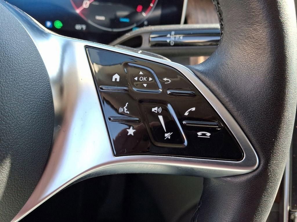 Used 2024 Mercedes-Benz GLC 300 4MATIC image 21