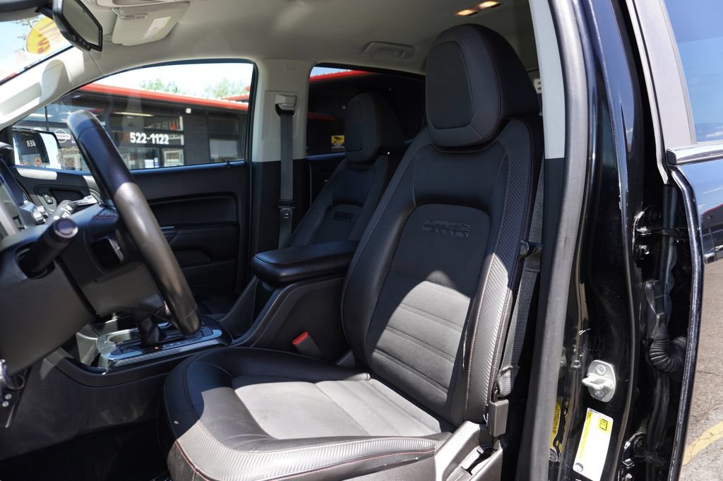 Used 2017 GMC Canyon SLE w/ All Terrain X Package AWD/4WD image 23