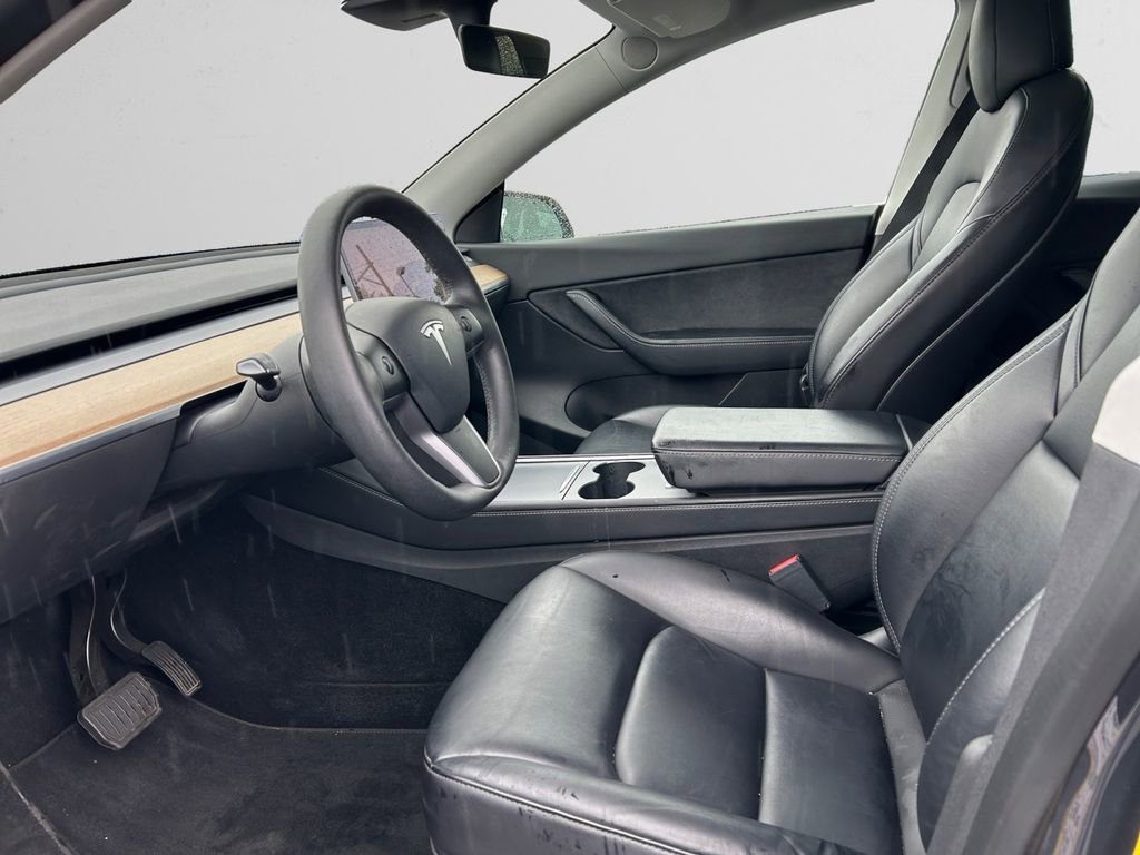 Used 2022 Tesla Model Y Long Range AWD/4WD image 6