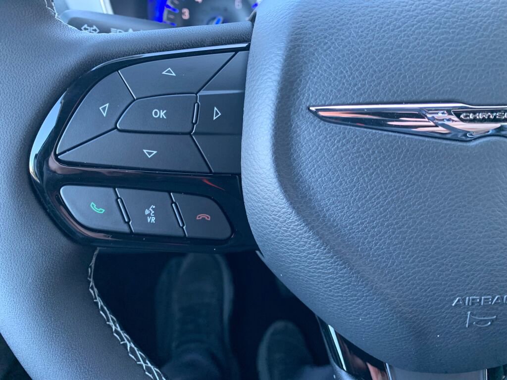 New 2026 Chrysler Pacifica Limited w/ S Appearance Package image 17