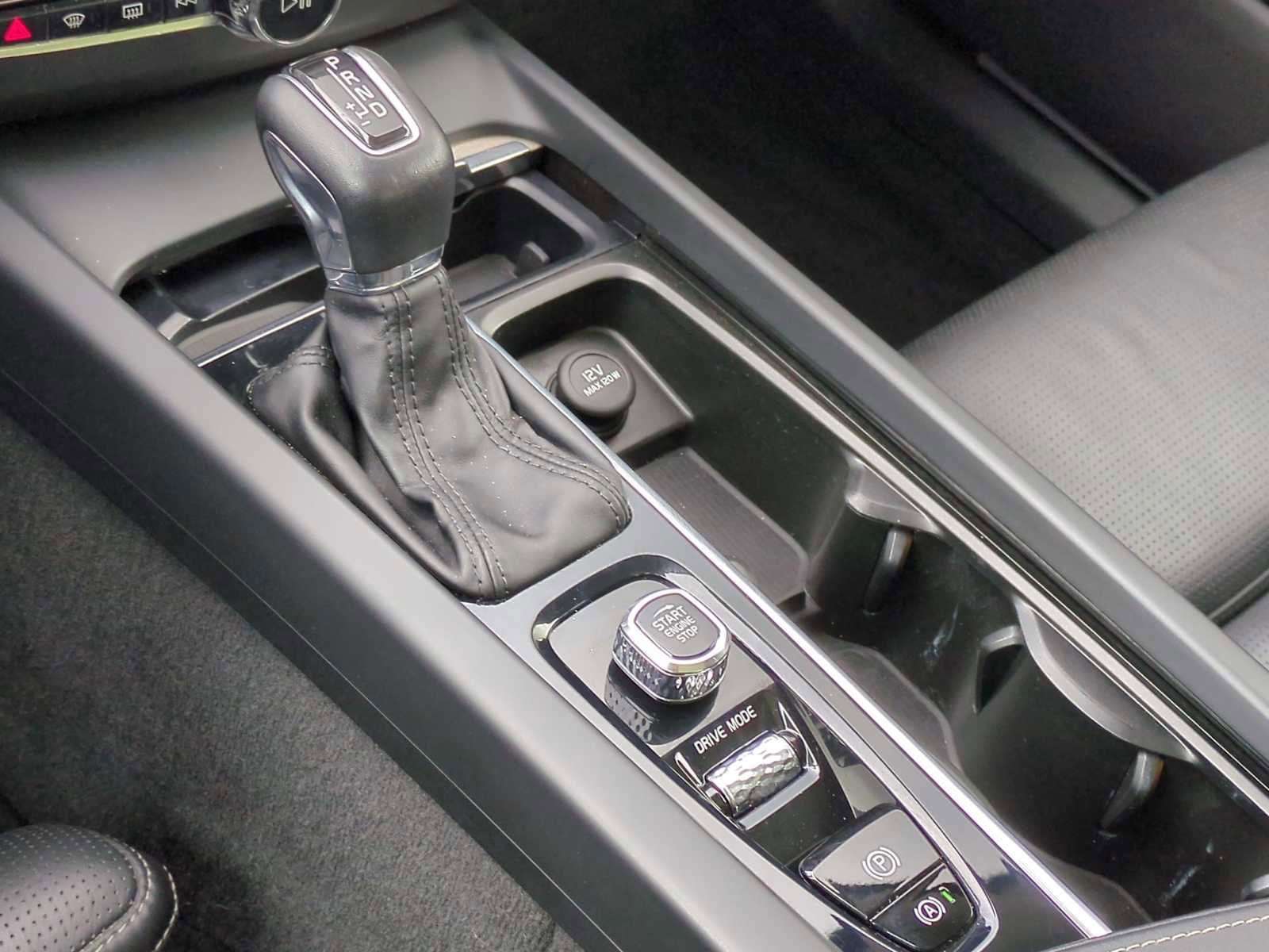 Used 2021 Volvo XC60 T5 Inscription image 34