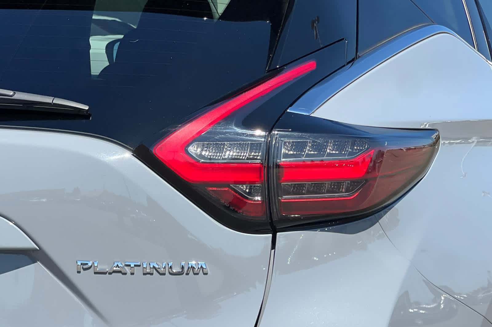 Used 2024 Nissan Murano Platinum w/ Cargo Package FWD image 34