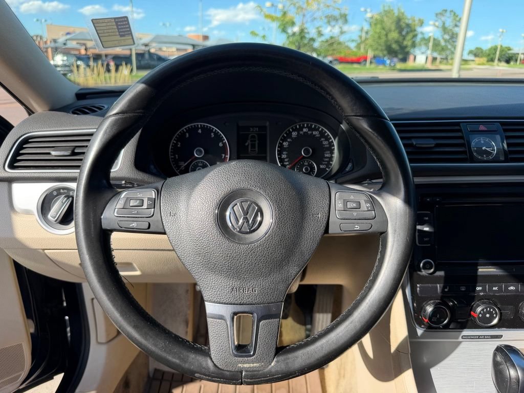 Used 2013 Volkswagen Passat 2.5 SE FWD image 11