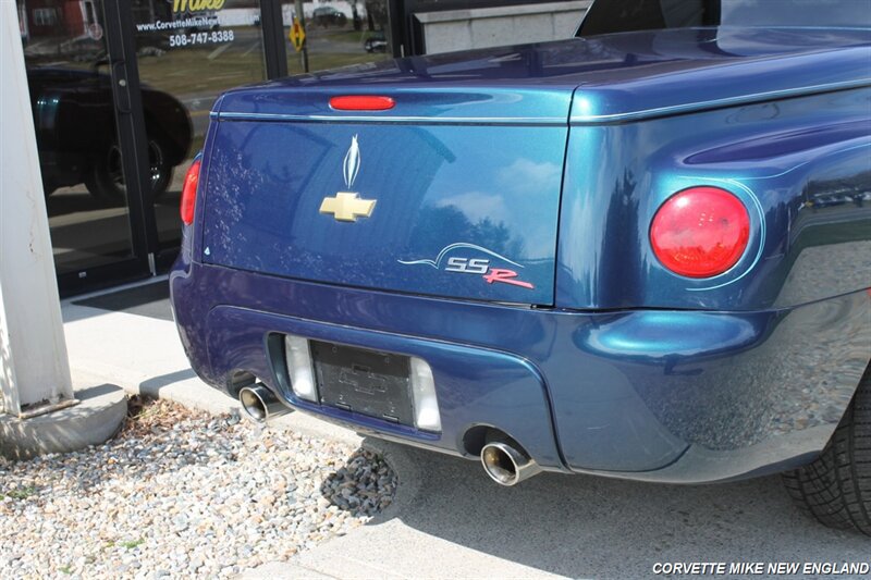 Used 2006 Chevrolet SSR w/ Preferred Equipment Group RWD image 29