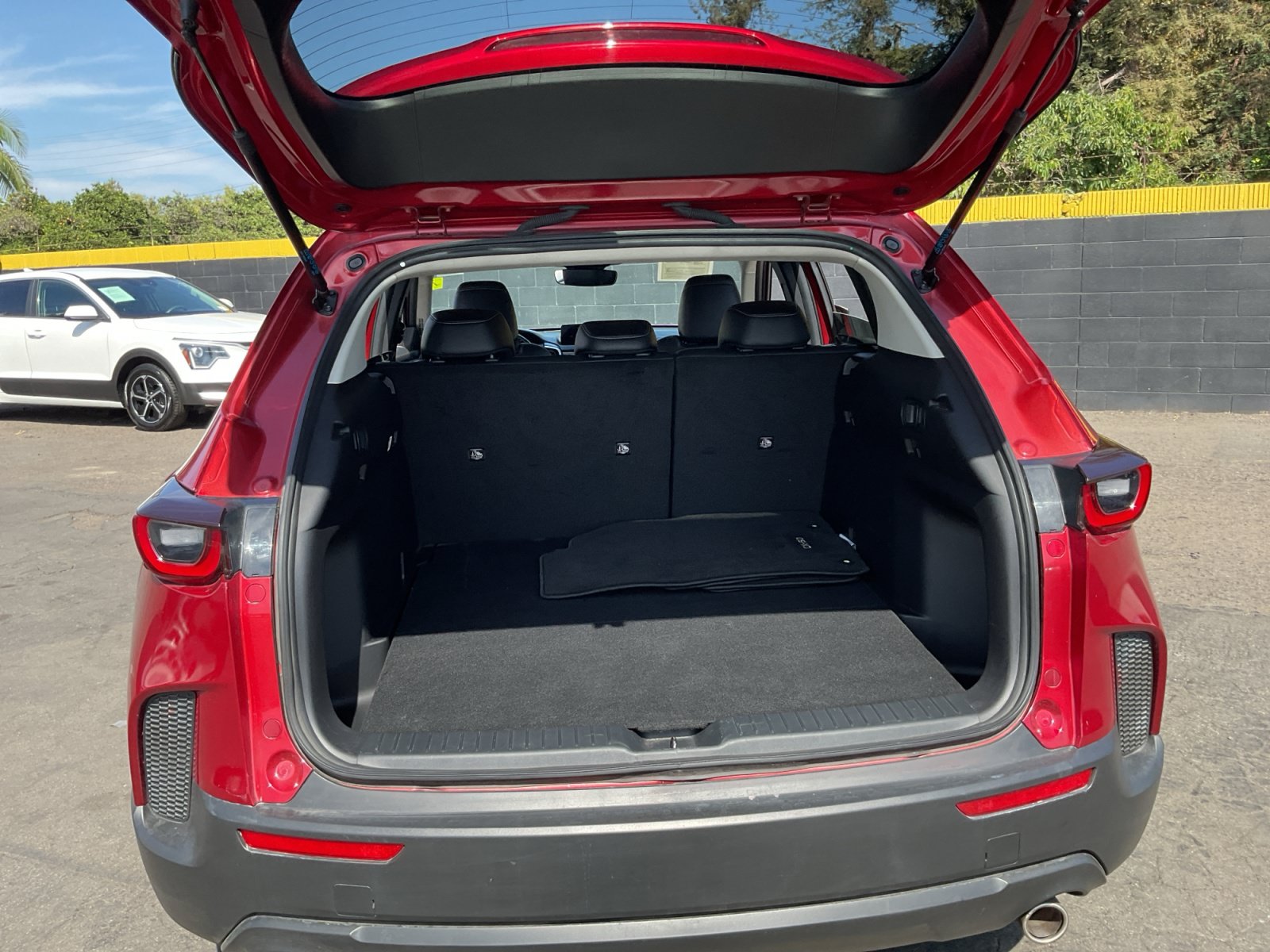 Used 2024 MAZDA CX-50 AWD 2.5 S w/ Cargo Package image 25