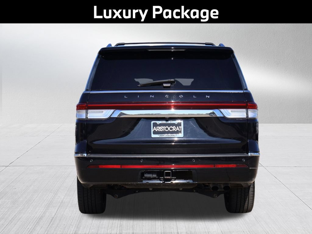 Used 2023 Lincoln Navigator L Reserve AWD/4WD image 7