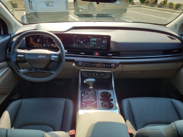 New 2027 Kia Carnival EX FWD image 22