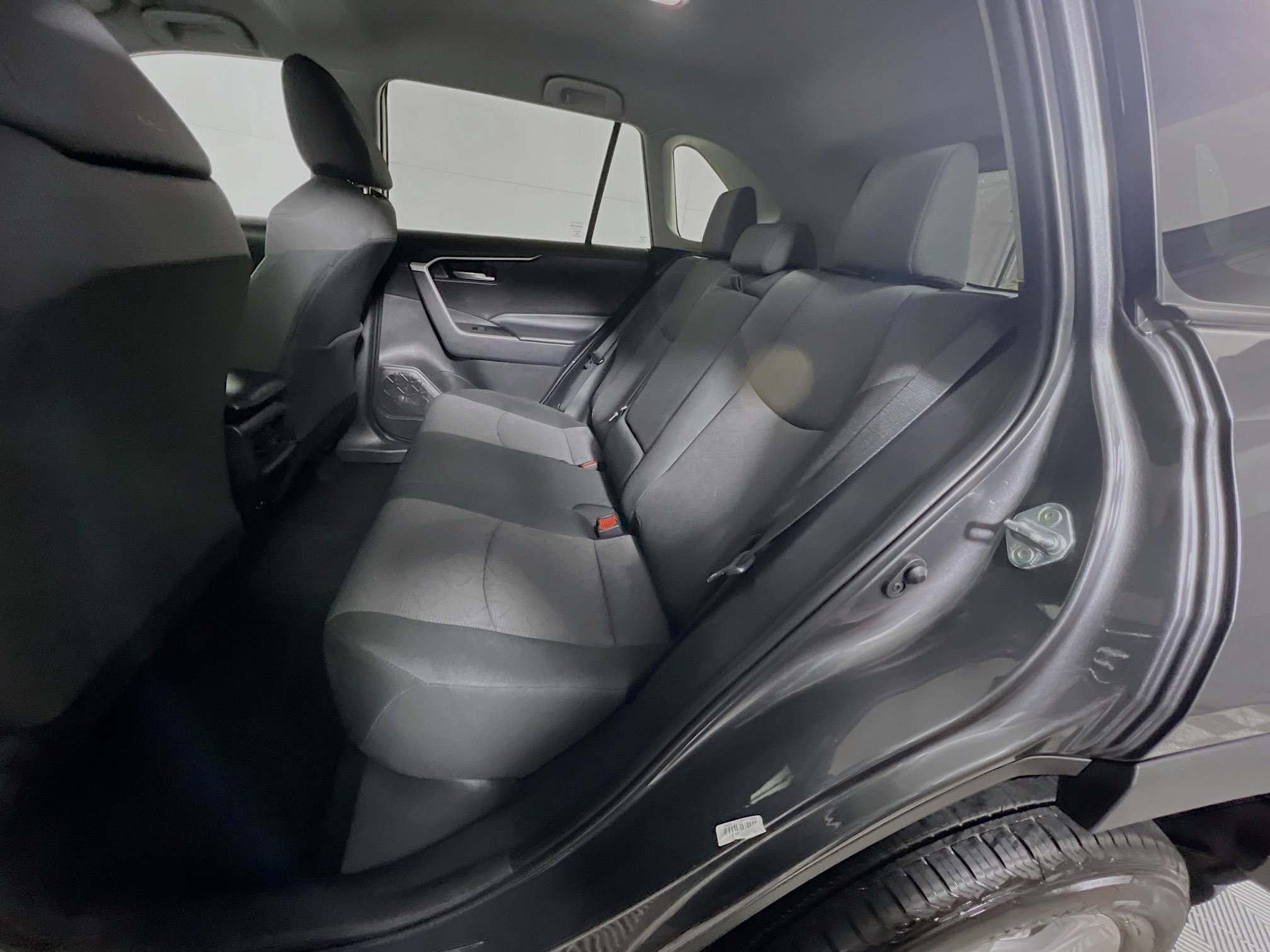 Used 2025 Toyota RAV4 XLE image 29