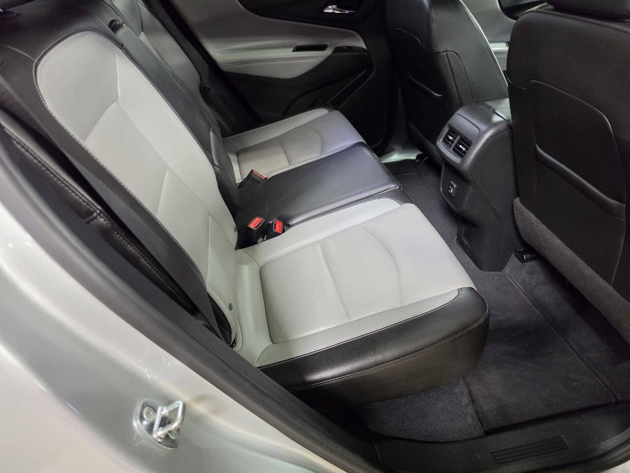 Used 2021 Chevrolet Equinox Premier w/ LPO, Floor Liner Package AWD/4WD image 18