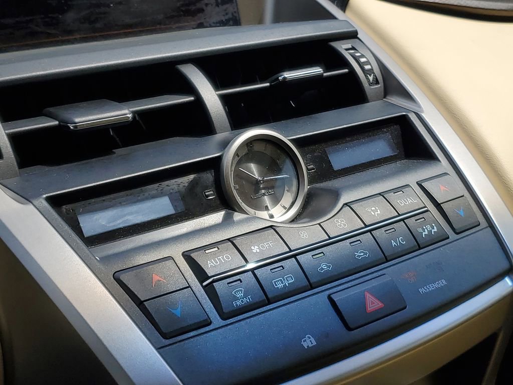 Used 2015 Lexus NX 200t FWD image 22