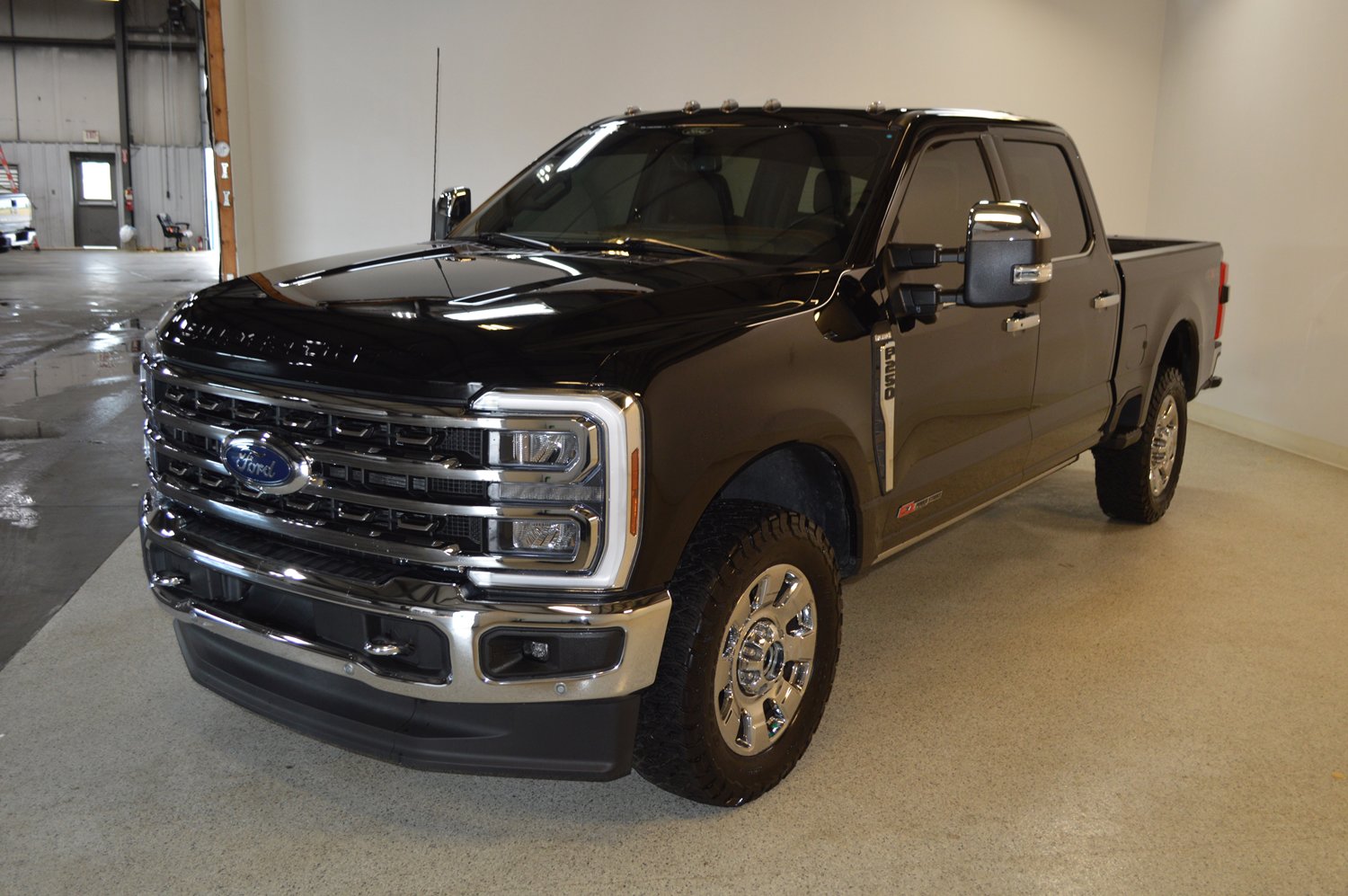 Used 2024 Ford F250 King Ranch w/ Chrome Package AWD/4WD image 7