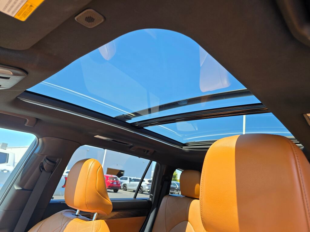 Used 2024 Toyota Highlander Platinum image 23