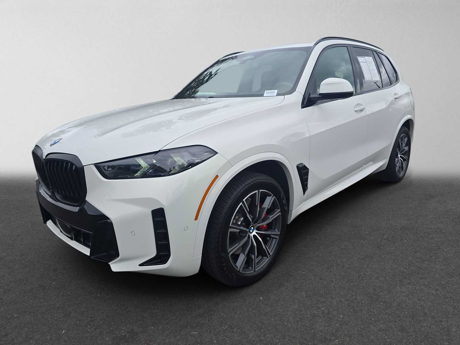 Used 2024 BMW X5 xDrive40i w/ M Sport Package AWD/4WD image 7