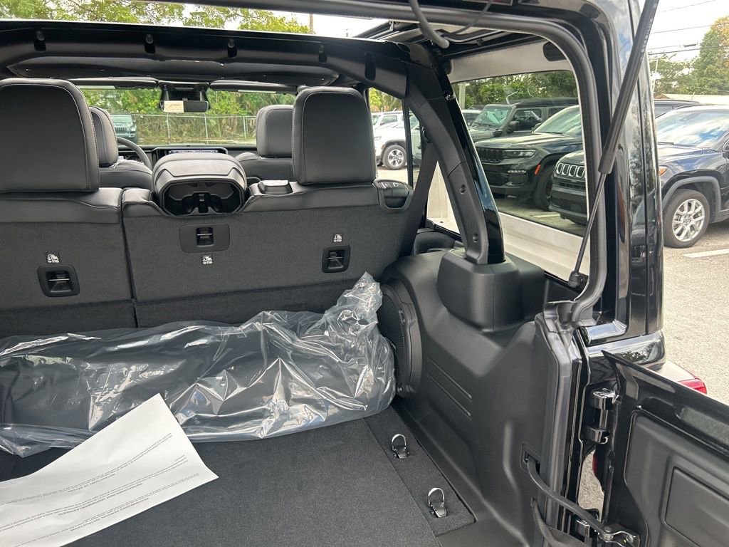 New 2026 Jeep Wrangler Sahara image 33