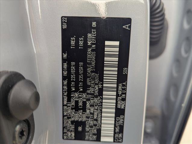 Certified 2023 Toyota Highlander Bronze Edition image 16