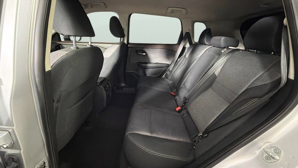 Used 2021 Nissan Rogue SV FWD image 26