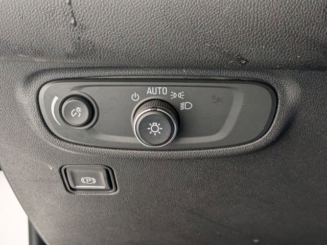 Certified 2023 GMC Terrain SLE w/ Driver Convenience Package image 15