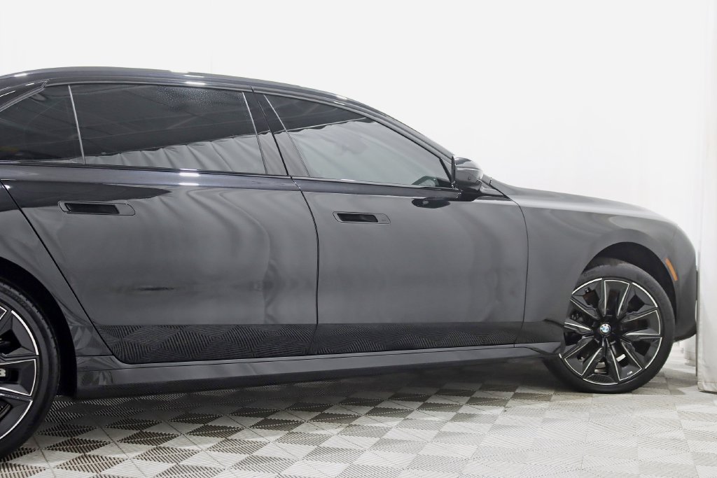 Used 2023 BMW 760i xDrive AWD/4WD image 10