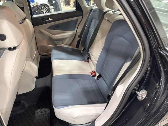 New 2026 Volkswagen Jetta SE FWD image 16