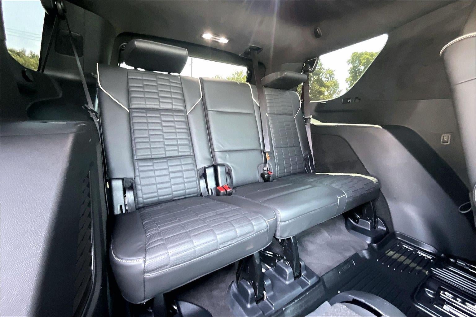 Used 2024 Cadillac Escalade Sport Platinum w/ LPO, ONYX Package AWD/4WD image 25