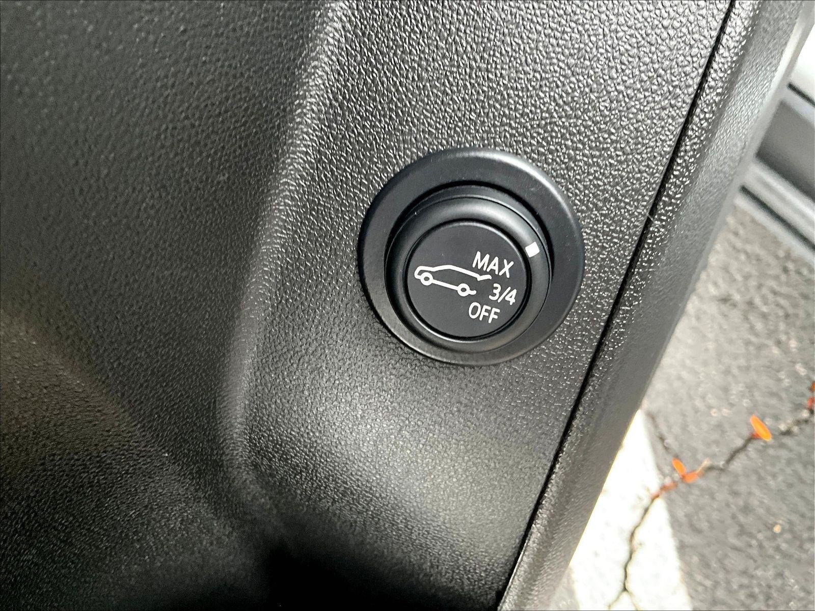 Used 2023 Chevrolet Equinox LT AWD/4WD image 35