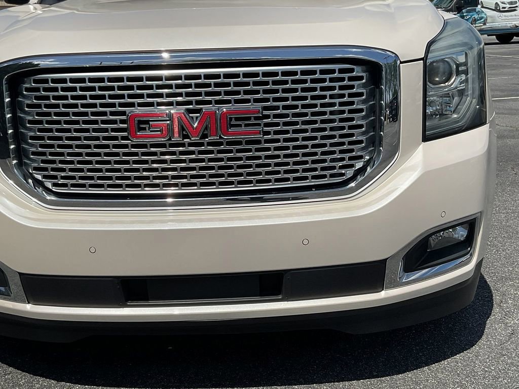 Used 2015 GMC Yukon Denali w/ Touring Package AWD/4WD image 10