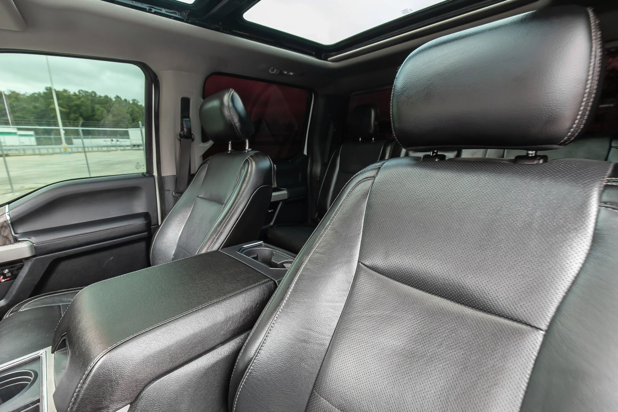 Used 2017 Ford F250 Lariat w/ Lariat Ultimate Package image 18