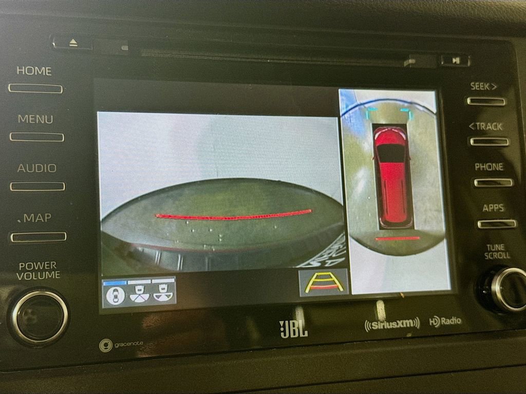 Used 2018 Toyota Sienna Limited Premium w/ Carpet Mat Package image 16