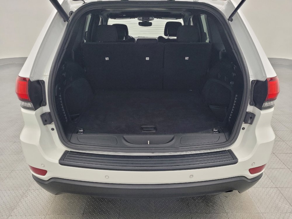 Used 2018 Jeep Grand Cherokee Laredo image 29