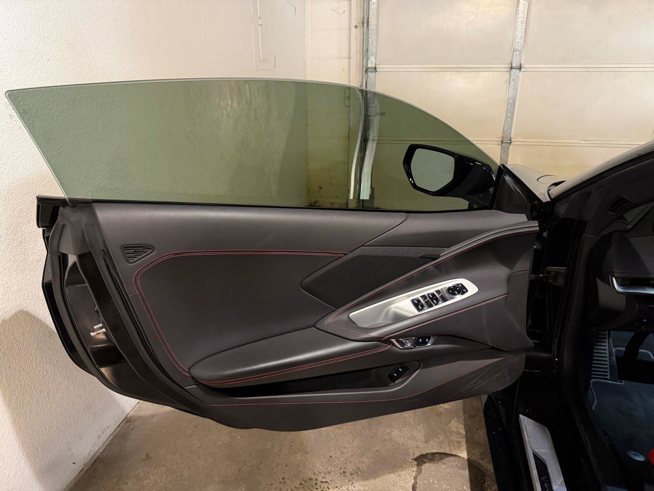 Used 2022 Chevrolet Corvette Stingray Convertible w/ Battery Protection Package RWD image 9