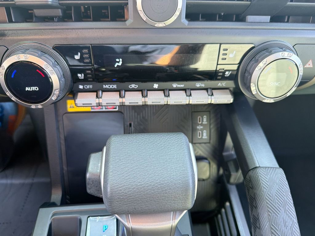 Used 2025 Toyota Tacoma 4x4 Double Cab Hybrid image 16