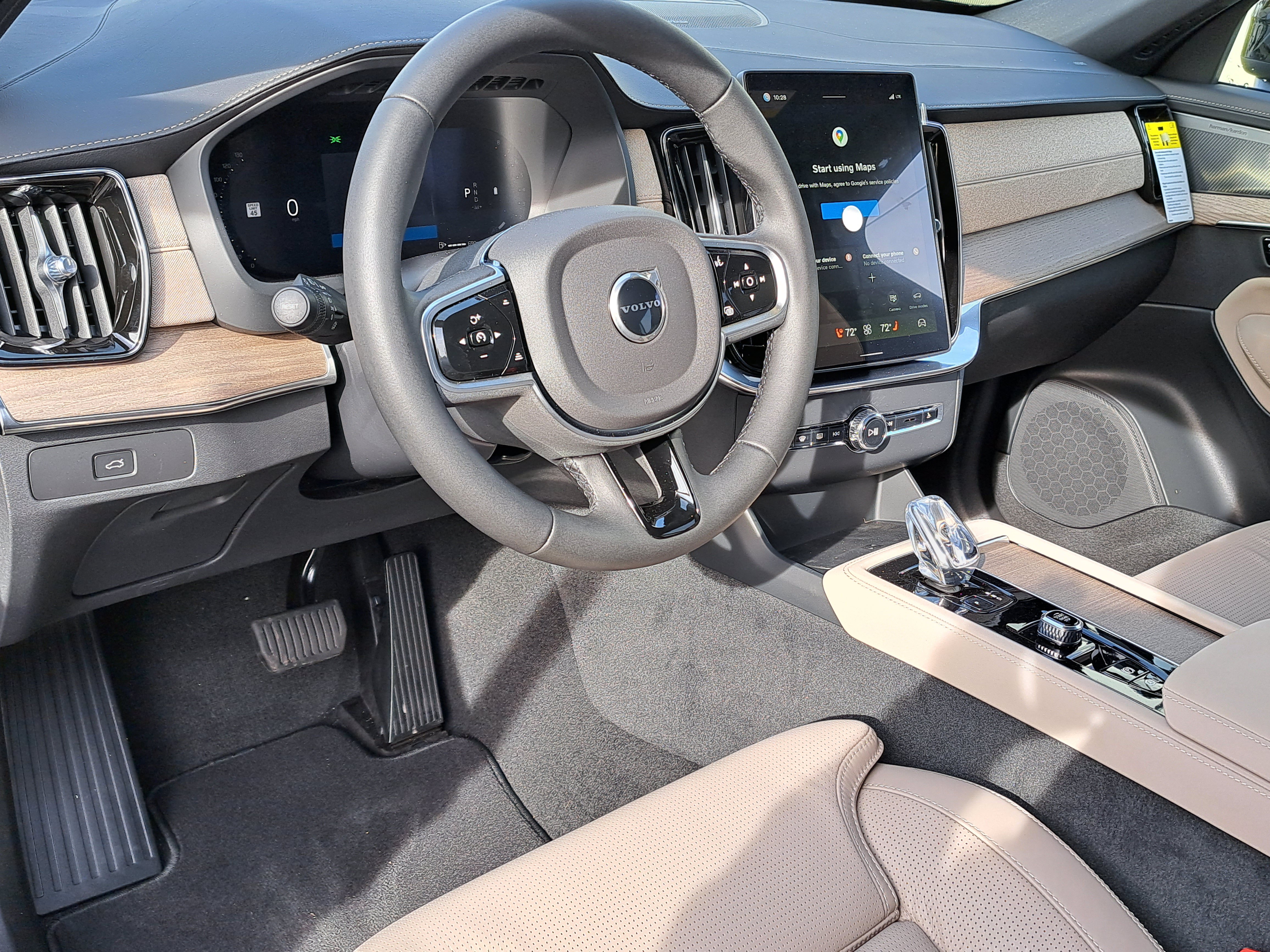New 2026 Volvo XC90 B6 Ultra w/ Protection Package Premier AWD/4WD image 5